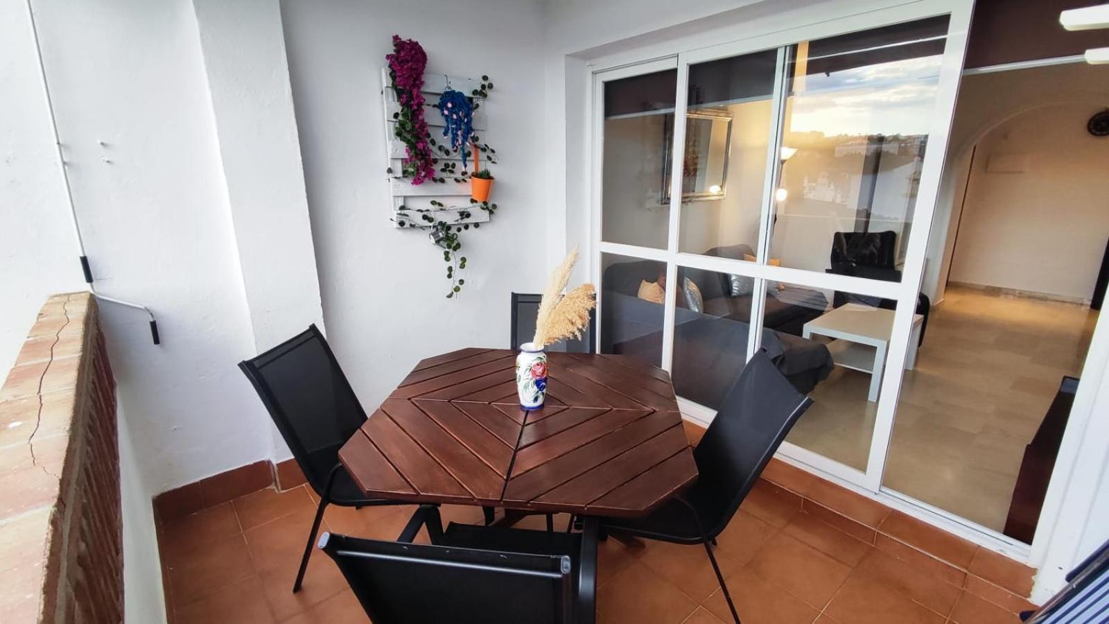2Bdr Sunny Apartment With Pool And Private Parking In בנאלמדנה מראה חיצוני תמונה